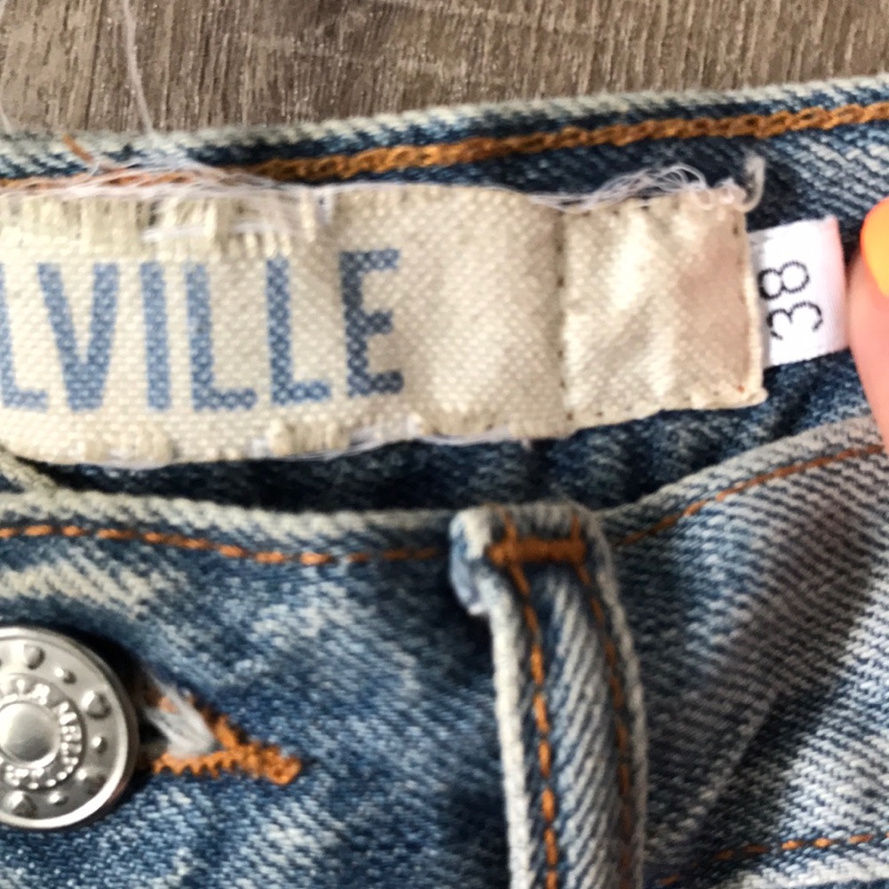 Distressed denim short shorts🌟 - Picture 5 of 8
